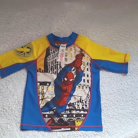 Disney Store Marvel Spiderman Little Boy Swim Rash Guard Size 5/6 - Picture 2 of 13